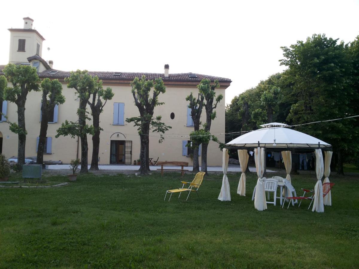 La Torre Di Longara Bed & Breakfast Calderara di Reno Exterior photo