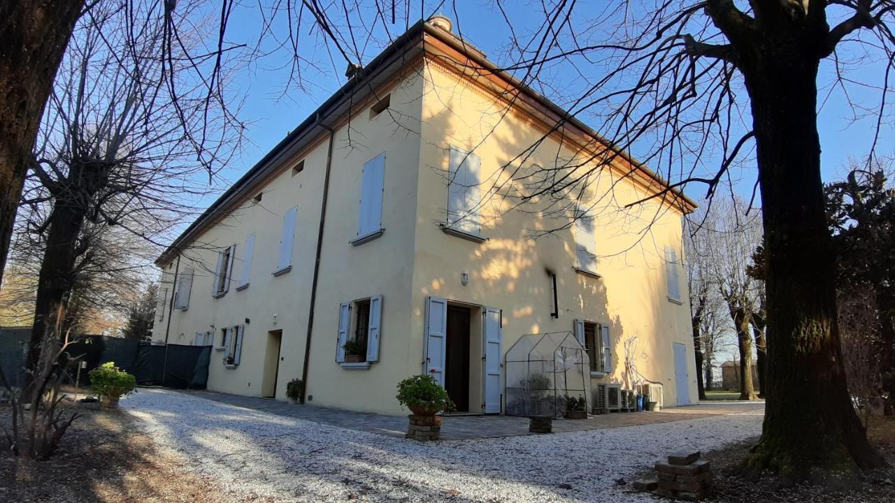 La Torre Di Longara Bed & Breakfast Calderara di Reno Exterior photo