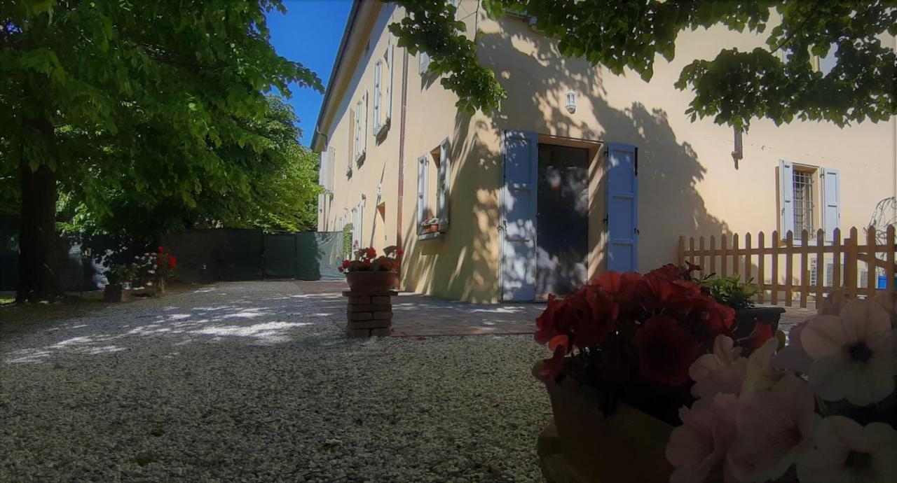 La Torre Di Longara Bed & Breakfast Calderara di Reno Exterior photo
