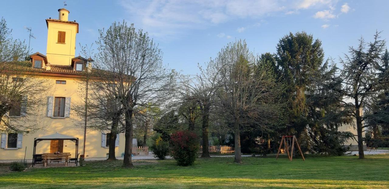 La Torre Di Longara Bed & Breakfast Calderara di Reno Exterior photo