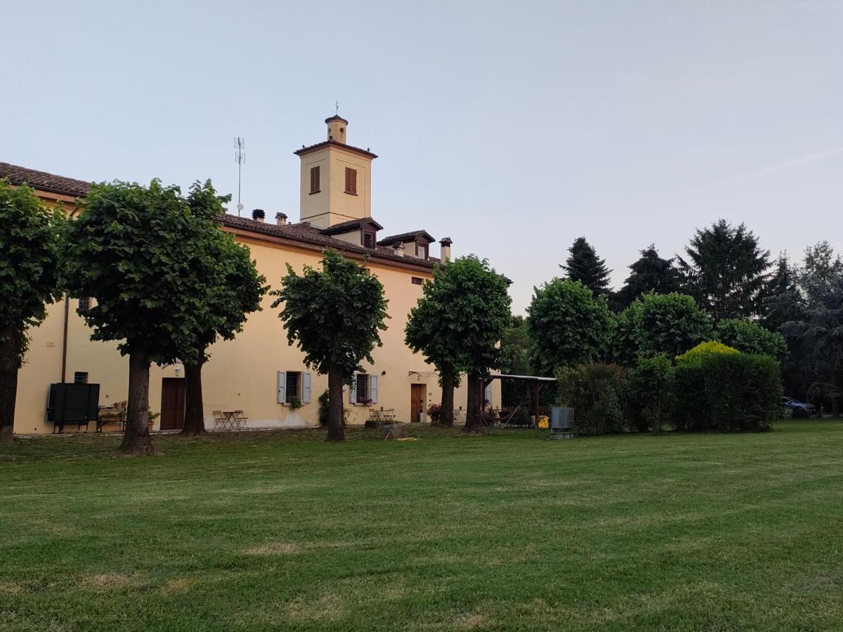 La Torre Di Longara Bed & Breakfast Calderara di Reno Exterior photo