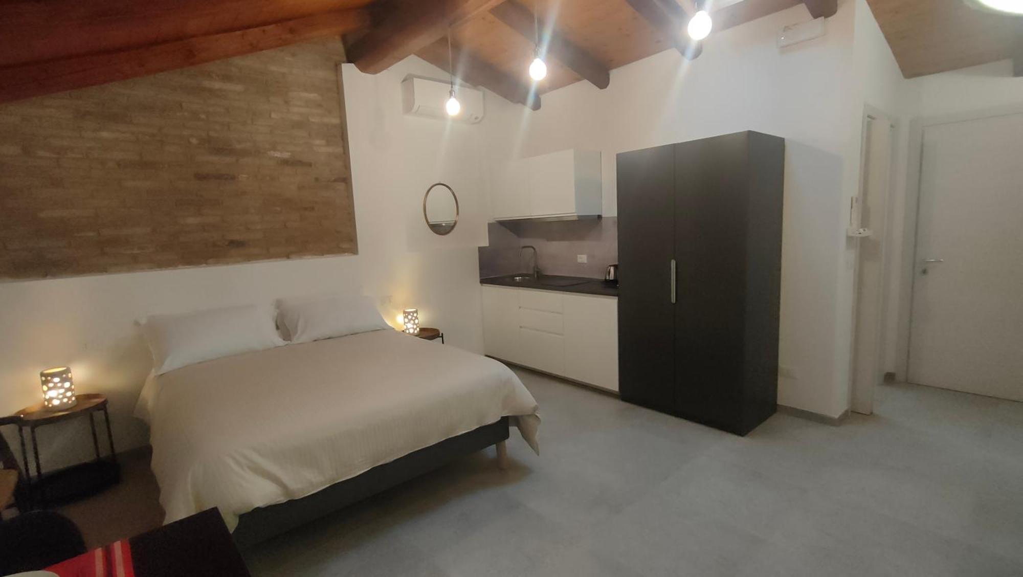 La Torre Di Longara Bed & Breakfast Calderara di Reno Exterior photo
